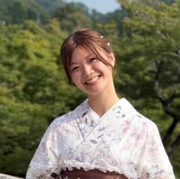 チェン 新奈 - Chen Nina